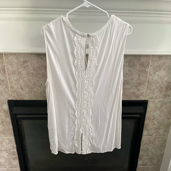 Stitch Fix Daniel Rainn White Quin Keyhole Crochet Top - Picture 6 of 6